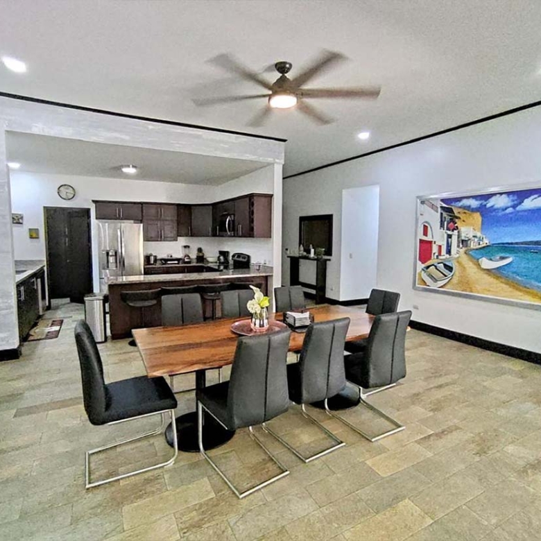 Casa Palma Herradura 4-Bedroom House for sale. Real Estate
