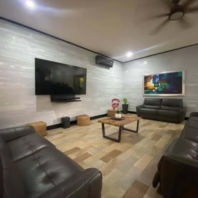 Casa Palma Herradura 4-Bedroom House for sale. Real Estate