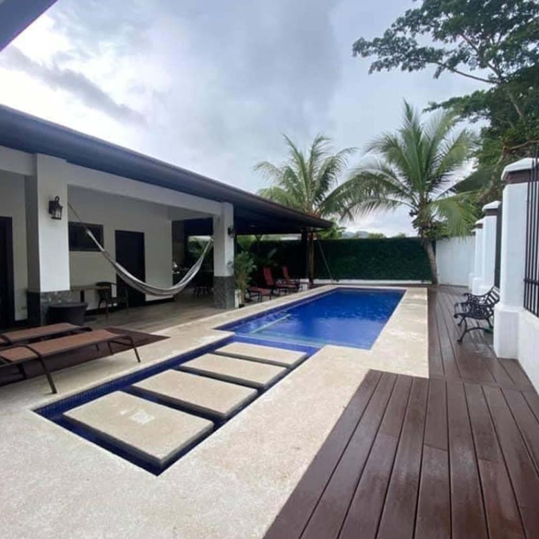 Casa Palma Herradura 4-Bedroom House for sale. Real Estate